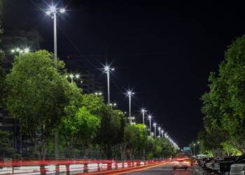 Manaus alcança 100% de iluminação pública à LED na atual gestão municipal