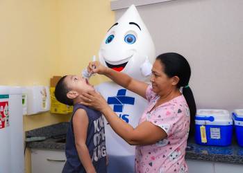 Prefeitura de Manaus abre campanha de vacinação contra a pólio com a meta de imunizar 121 mil crianças