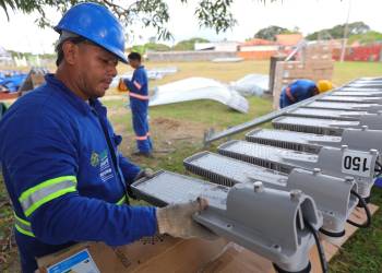 Governo do AM vai modernizar a iluminação pública em 81 comunidades de Parintins