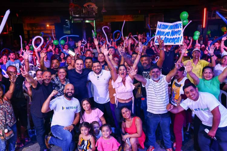 População reclama para o pré-candidato Roberto Cidade sobre a má qualidade da assistência básica de saúde e a falta de creches em Manaus