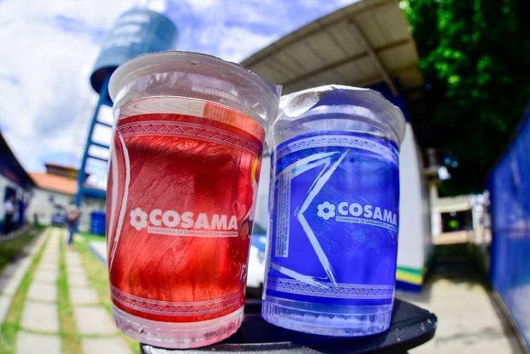 Festival de Parintins 2024: Governo do Amazonas realiza processo de envasamento de 500 mil copos para distribuir na ação ‘Água nas Torcidas’