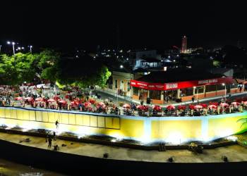 Com recursos próprios, Prefeitura de Parintins entrega mais dois trechos do muro de arrimo