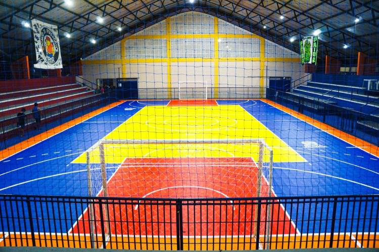 Em Parintins, Ginásio Seo Jovem recebe piso modular indoor