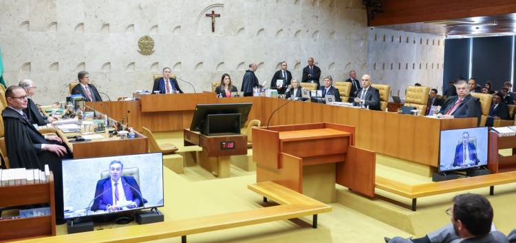 STF forma maioria para suspender leis municipais que proíbem linguagem neutra