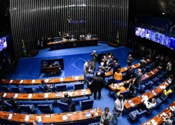 Senado aprova PL que cria bolsa para apoiar permanência de alunos em universidades