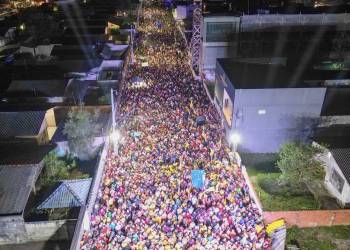 Mateus Assayag leva “mar de gente” em caminhada que anunciou sua pré candidatura a prefeito de Parintins