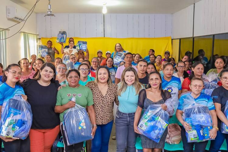 ACSs recebem da Prefeitura de Nhamundá novos fardamentos e equipamentos de trabalho