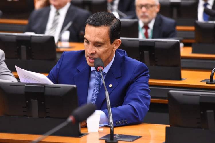 Sidney Leite participa de assembleia sobre o parlamento amazônico em Lima