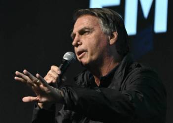 Bolsonaristas pregam anistia do ex-presidente e o “lançam” candidato em 2026