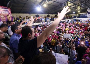 Bairros da Paz e Alvorada reúnem mais de duas mil pessoas para conhecer as propostas do pré-candidato Roberto Cidade
