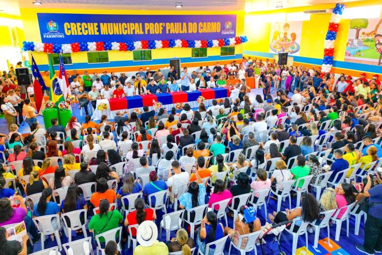Prefeito Bi Garcia inaugura primeira creche de tempo integral de Parintins