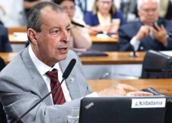 Com aval de Lula, Omar garante que Senado vai proteger ZFM na reforma tributária