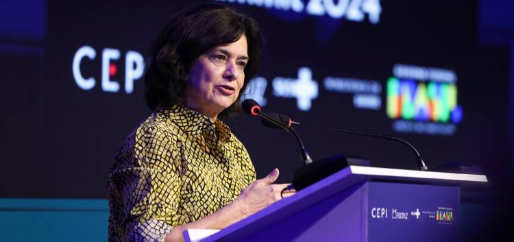 Ministra da Saúde afirma que Brasil tem capacidade de enfrentar nova pandemia