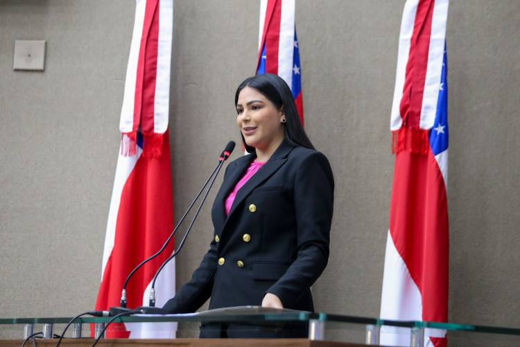 Deputada Mayra Dias destaca Parintins como referência em investimentos na saúde