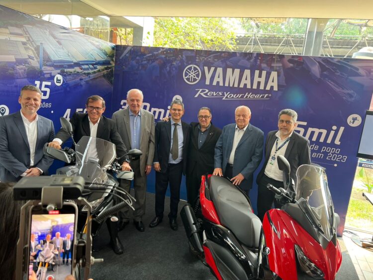 Fundador da Tvlar Motos é homenageado por contribuições ao desenvolvimento do setor no Amazonas