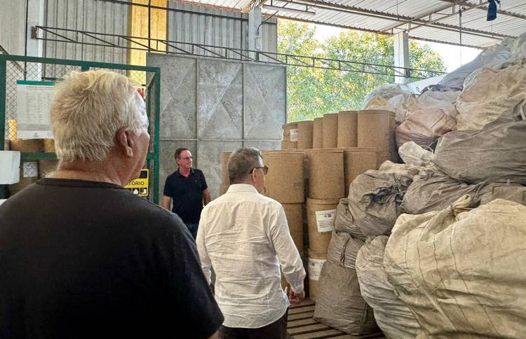 Suframa conhece trabalho de associação amazonense que faz coleta de embalagens de agrotóxicos