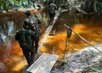 Garimpo ilegal na fronteira entre Brasil e Colômbia deixa de operar após ação conjunta entre Forças Armadas e IBAMA
