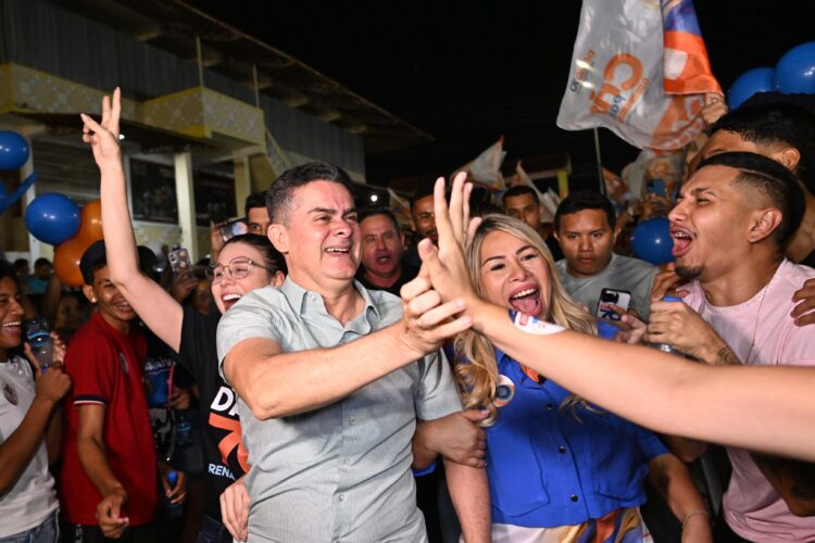 Em evento na Zona Norte, David Almeida enumera avanços na área social e destaca trabalho voluntário de Cris Paiva