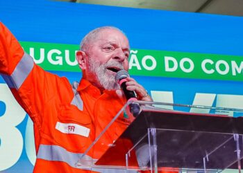 Lula critica Lava Jato e afirma que venda de subsidiárias agravou crise na Petrobras