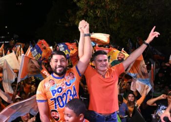 David Almeida é recebido com festa nos bairros Alvorada e Santa Luzia neste sábado