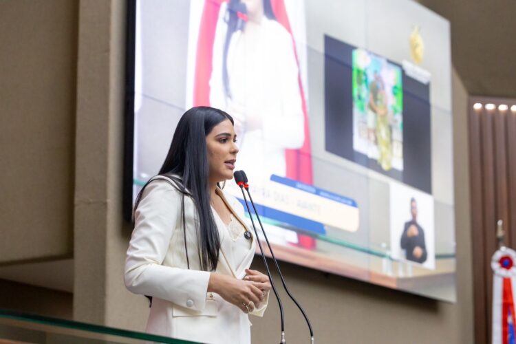 Mayra Dias repudia decisão do comando da PM e do Estado por transferências de policial cuja esposa estava com gestação de risco