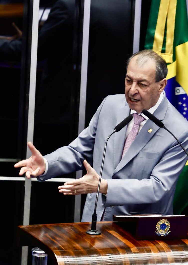 Omar Aziz recebe apoio no Senado sobre pedido de suspensão imediata de ‘bets’