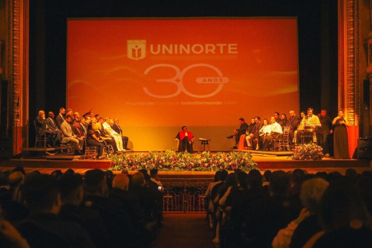 UNINORTE celebra 30 anos no Teatro Amazonas