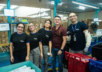 Em visita à Elgin, David Almeida trata das articulações para garantir os empregos na Zona Franca de Manaus