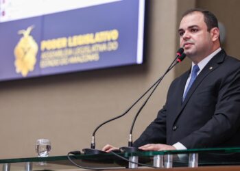 Na tribuna da Aleam, Roberto Cidade agradece à população de Manaus pela expressiva votação no pleito municipal