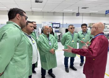 Suframa conhece processos produtivos da Foxconn Moebg — Suframa