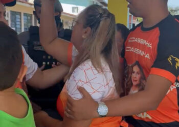 Apoiadores de Ana Cássia agridem Marina Pandolfo em seção eleitoral de Nhamundá