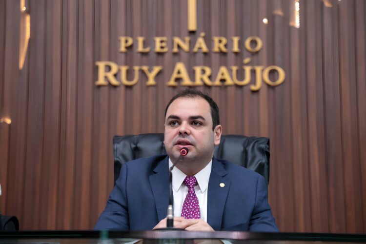 Leis de Roberto Cidade fortalecem e ampliam medidas de atenção à saúde mental da população