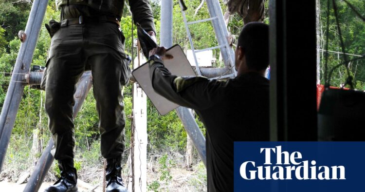 ‘Não consigo viver sem isso’: alarme sobre o domínio Starlink de Musk na Amazônia brasileira | Elon Musk