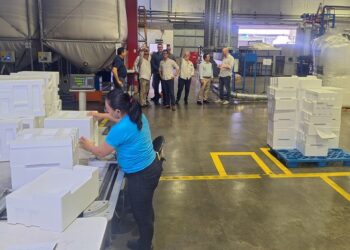 Suframa visita instalações da PAM Plásticos — Suframa