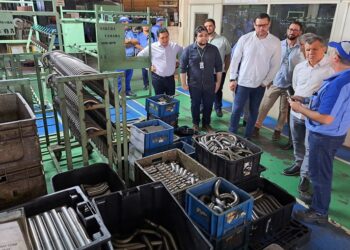 Suframa visita planta da Sakura no PIM — Suframa