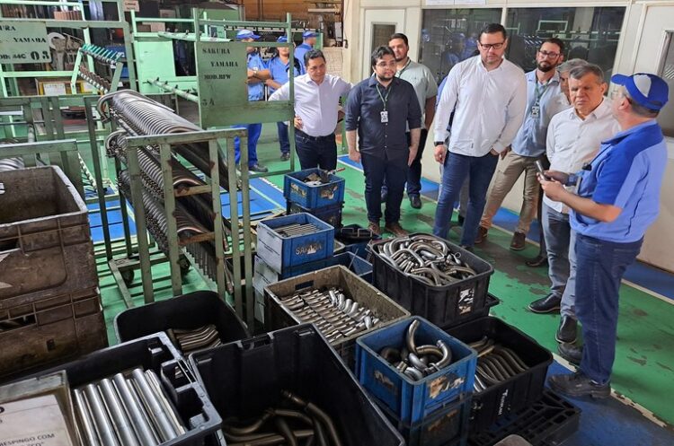 Suframa visita planta da Sakura no PIM — Suframa