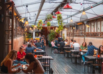 Pesquisa da Abrasel revela otimismo no setor de bares e restaurantes para o fim de 2024