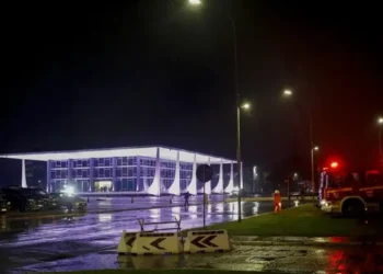 Suspeito por explosões na Praça dos Três Poderes foi