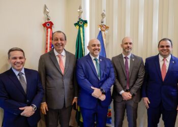 Senador Omar defende fortalecimento da Polícia Federal e maior controle das fronteiras no Amazonas