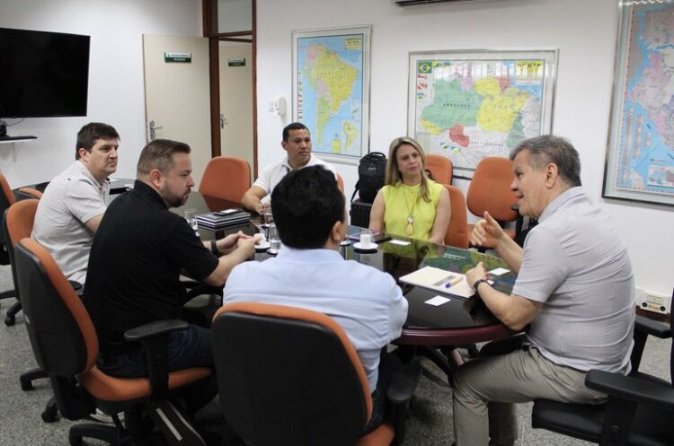 Positivo Tecnologia e Suframa discutem alternativas logísticas e atualizações aduaneiras no PIM — Suframa