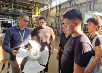 Acadêmicos do oeste do Pará visitam fábrica do PIM pelo programa ‘Zona Franca de Portas Abertas’ — Suframa