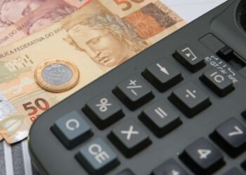 Governo pode enfrentar apagão em 2032, com alta de gastos obrigatórios