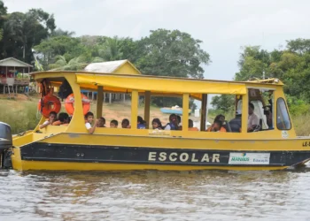 Custo Amazônico começa a ser implementado com aumento no transporte escolar fluvial na Amazônia