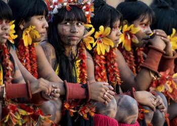 Número de indígenas vivendo em áreas urbanas cresceu 181% em 12 anos