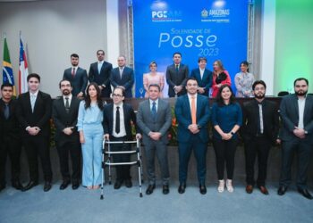 Governo do Amazonas dá posse a novos procuradores e servidores aprovados em concursos públicos