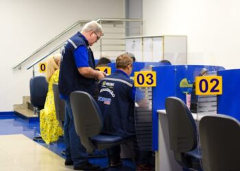 Agências bancárias são autuadas por descumprirem “Lei das Filas”
