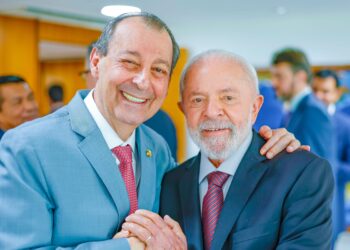 Presidente Lula sanciona e senador Omar destaca defesa dos empregos da Zona Franca de Manaus