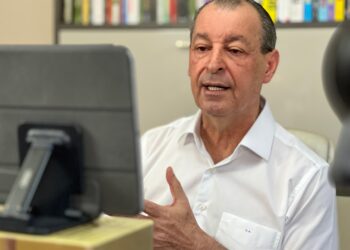 Senador Omar critica falta de diálogo de Marina Silva em busca de soluções para melhorar a vida das pessoas