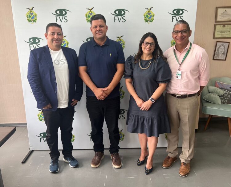 Prefeito de Uarini busca parceria com FVS-AM para reforçar combate à dengue e malária no município