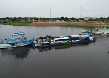 Uarini Avança: Gestão Marcos Martins e Kelly Penedo recebe maquinários para transformar o município